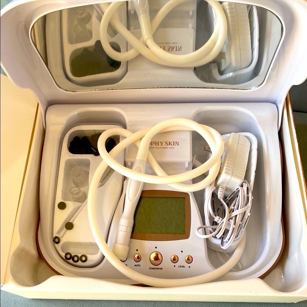 Trophy Skin Microdermabrasion Skin Care System - Picture 3 of 3